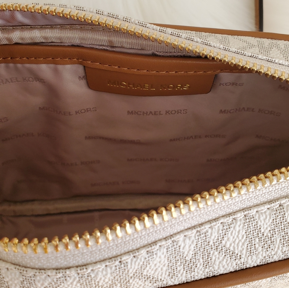 BEAUTIFUL MICHAEL KORS CROSSBODY - Picture 7 of 11